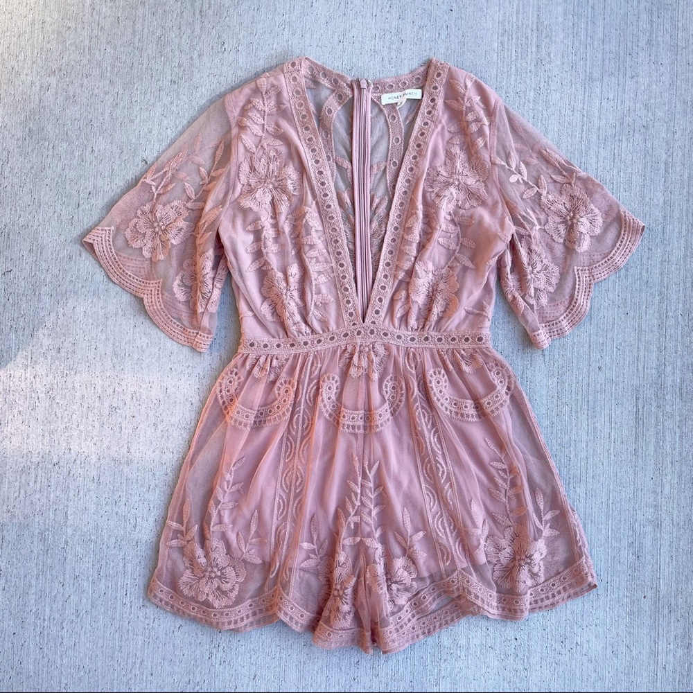 Honey Punch pretty sexy deep v-neck pink blush lace romper shorts M